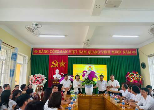 2904giaoluu05.jpg